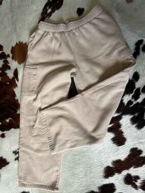Everyday Cargo Sweats in Soft Beige